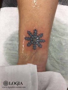 tatuaje-sergio-la-rosa-brazo-copo-de-nieve-logia-hospitalet 